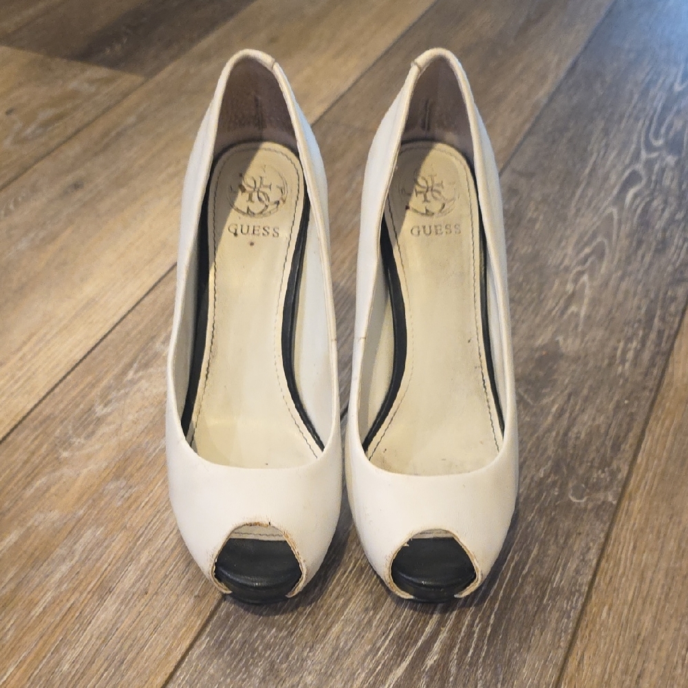 GUESS Women's Cream Peep Toe Heels
